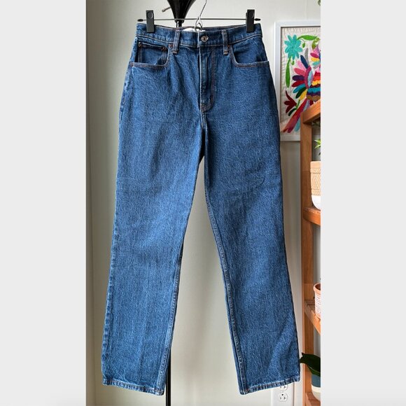 Abercrombie & Fitch Petite '90s Straight Ultra High Rise Curve Love - Size 27P - Picture 4 of 6